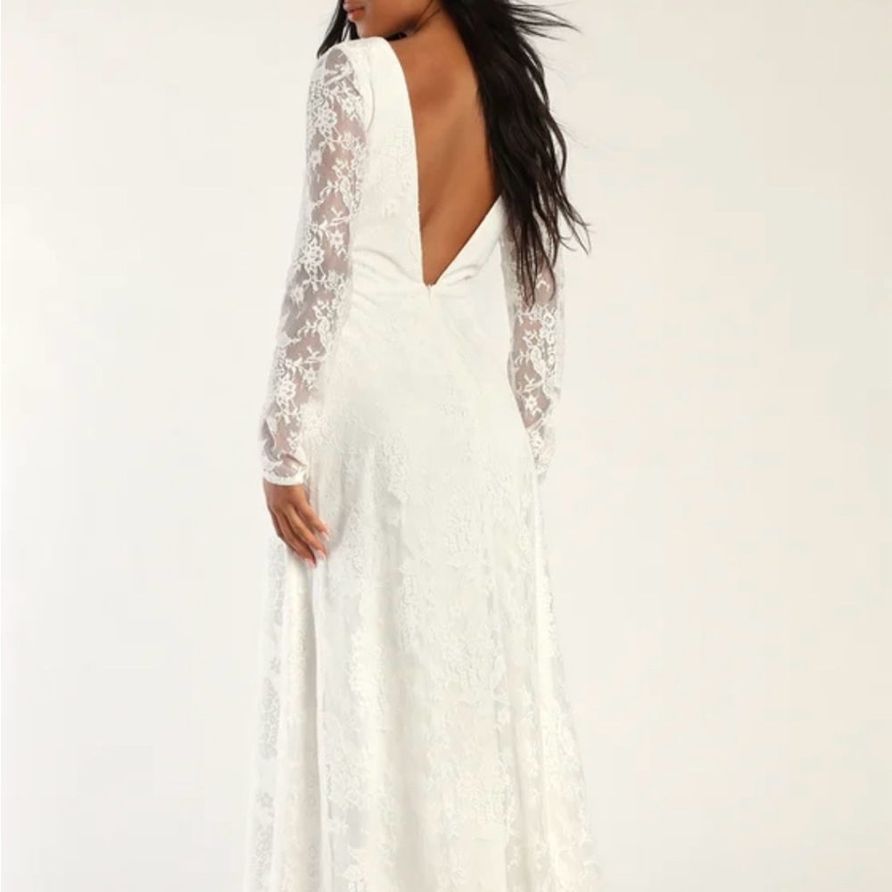 Beautiful NWT backless wedding dress size small